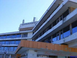 Acelasi hotel Panoramic. Inchis.
